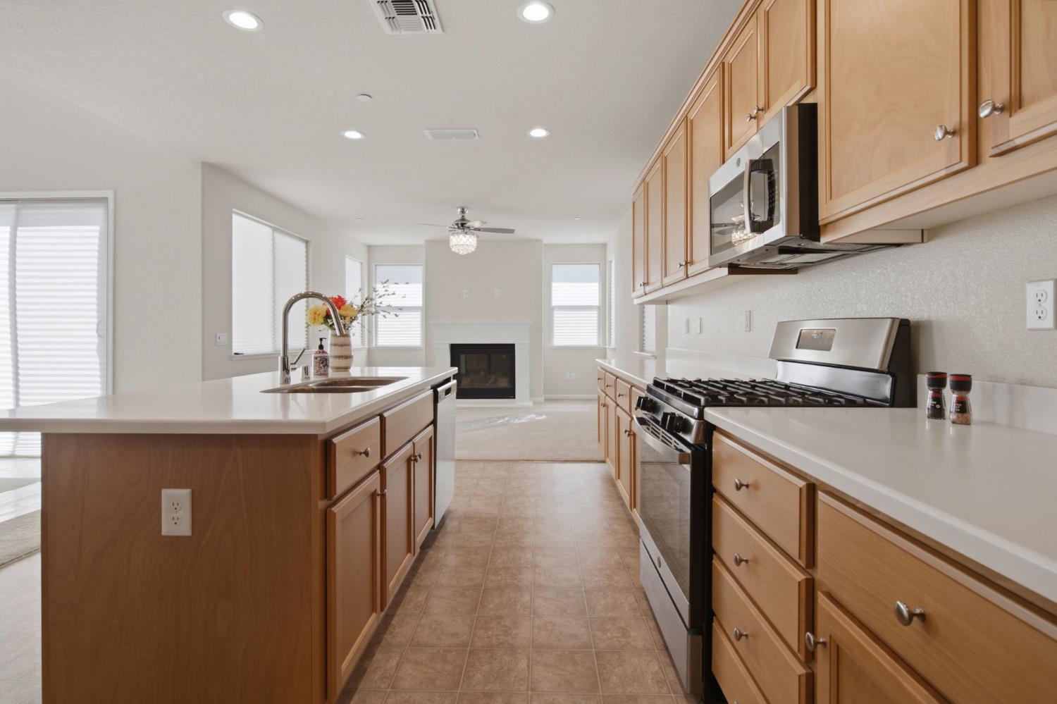4344 Vanguard Dr, Modesto, CA 95356