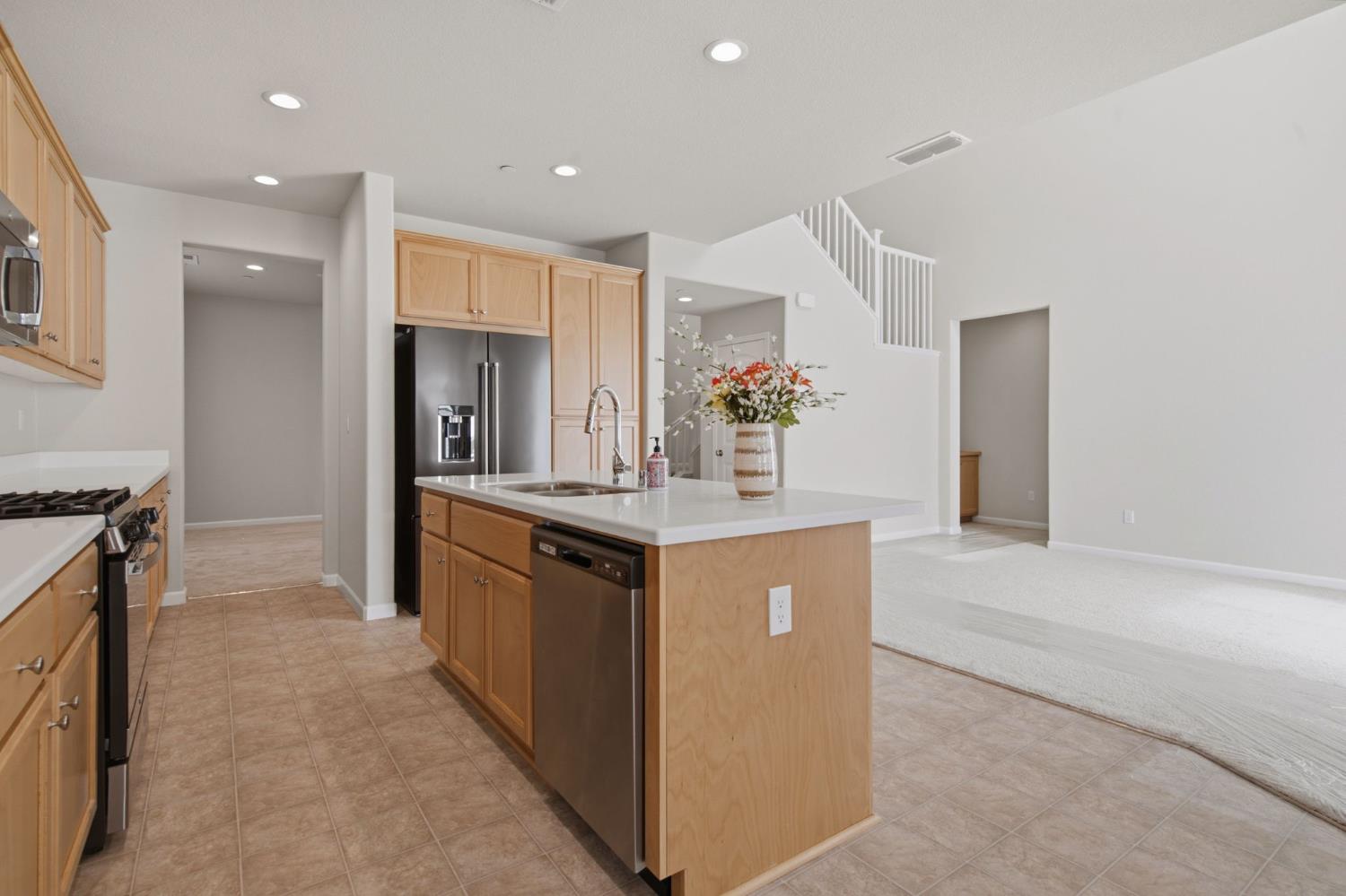 4344 Vanguard Dr, Modesto, CA 95356