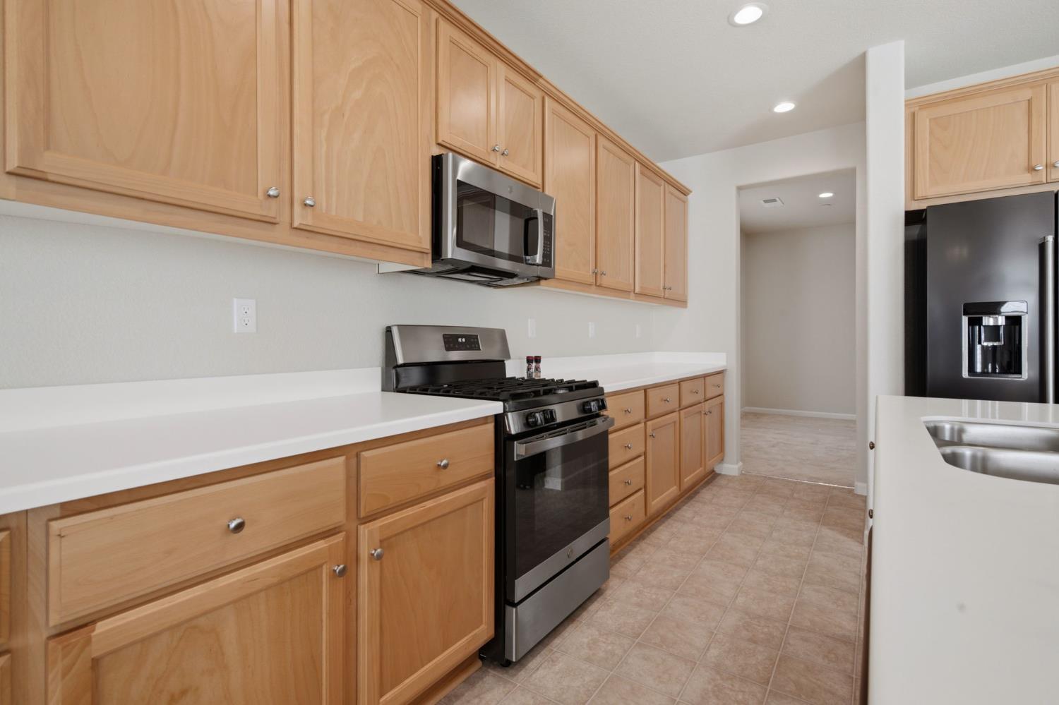 4344 Vanguard Dr, Modesto, CA 95356