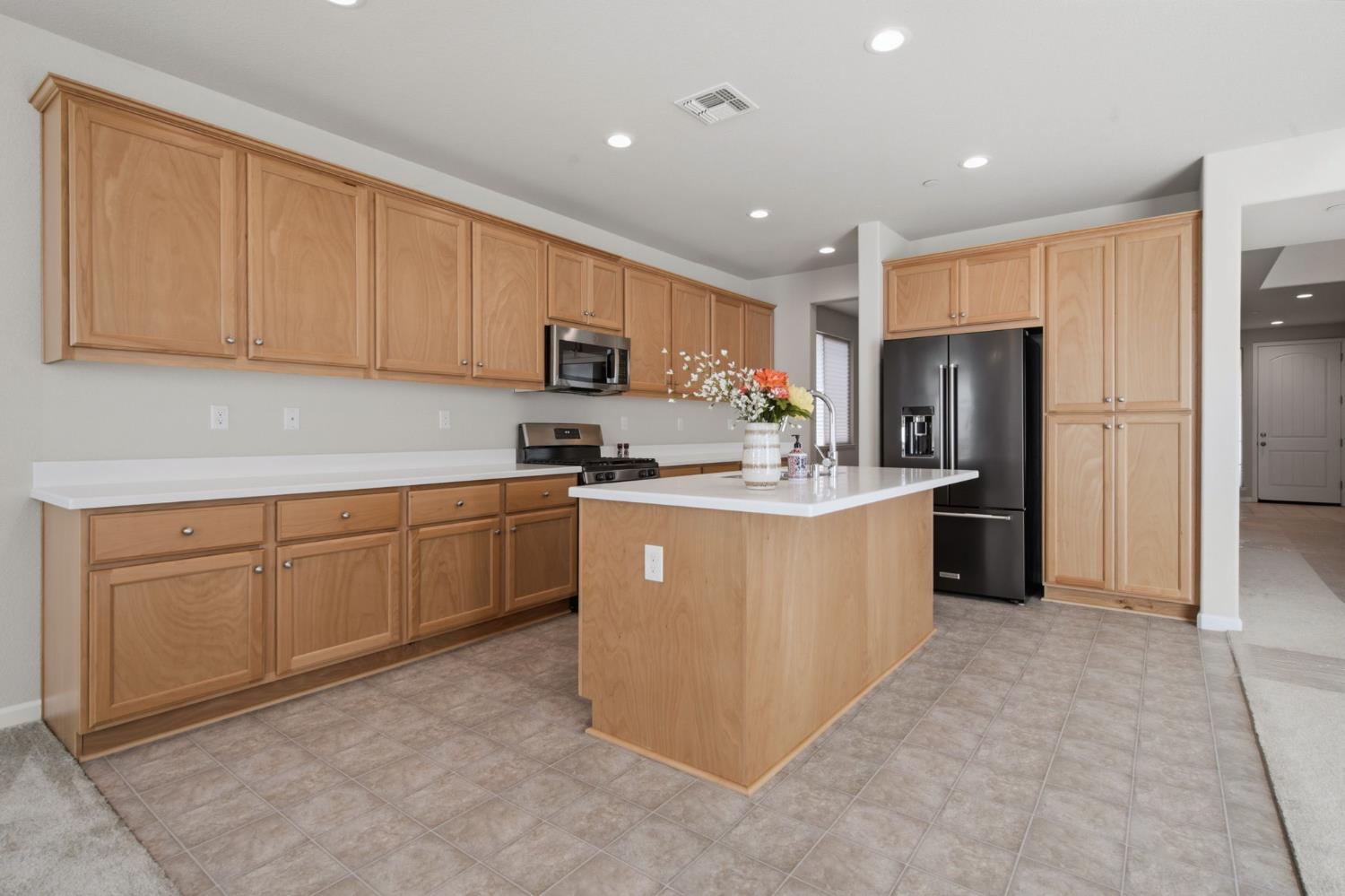 4344 Vanguard Dr, Modesto, CA 95356