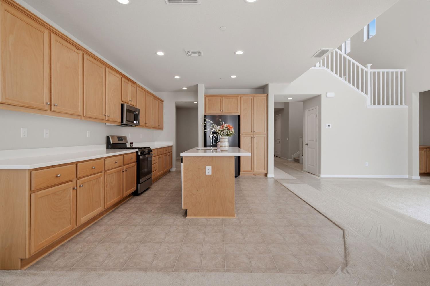 4344 Vanguard Dr, Modesto, CA 95356