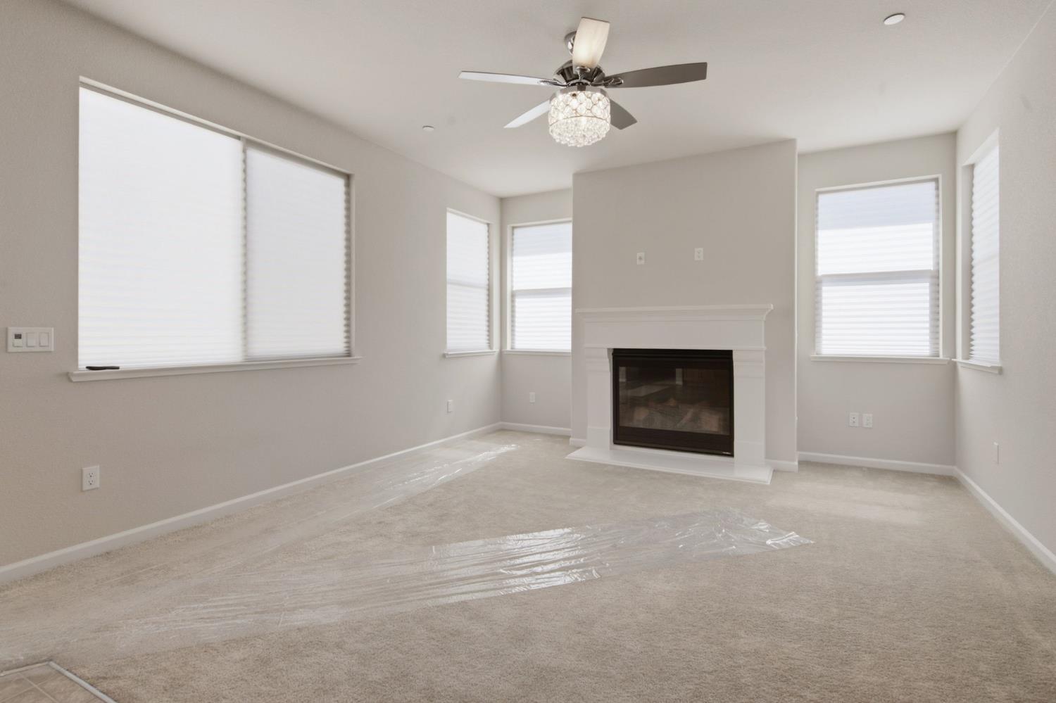 4344 Vanguard Dr, Modesto, CA 95356