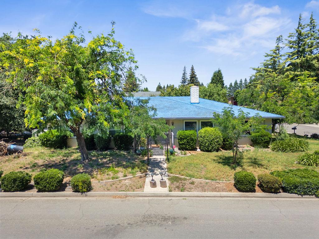 9901 Wild Oak Ct, Oakdale, CA 95361