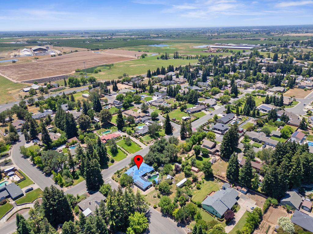 9901 Wild Oak Ct, Oakdale, CA 95361