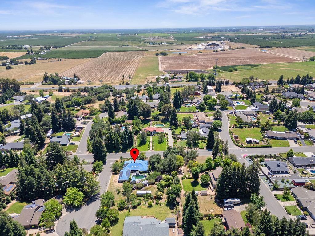 9901 Wild Oak Ct, Oakdale, CA 95361