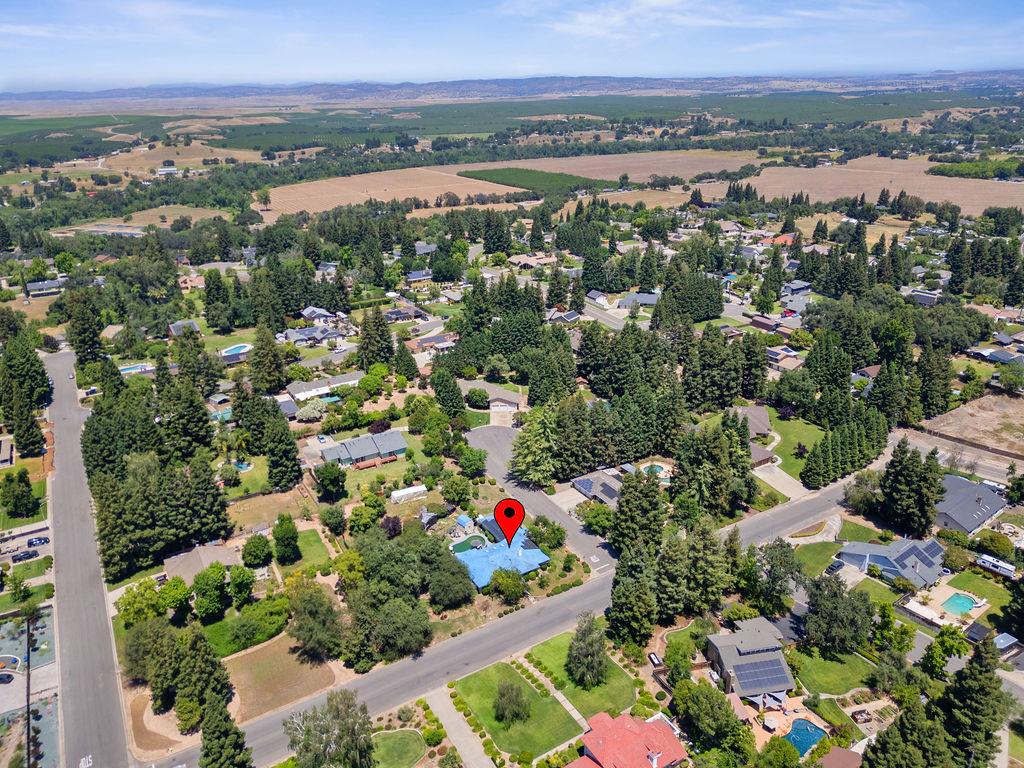 9901 Wild Oak Ct, Oakdale, CA 95361