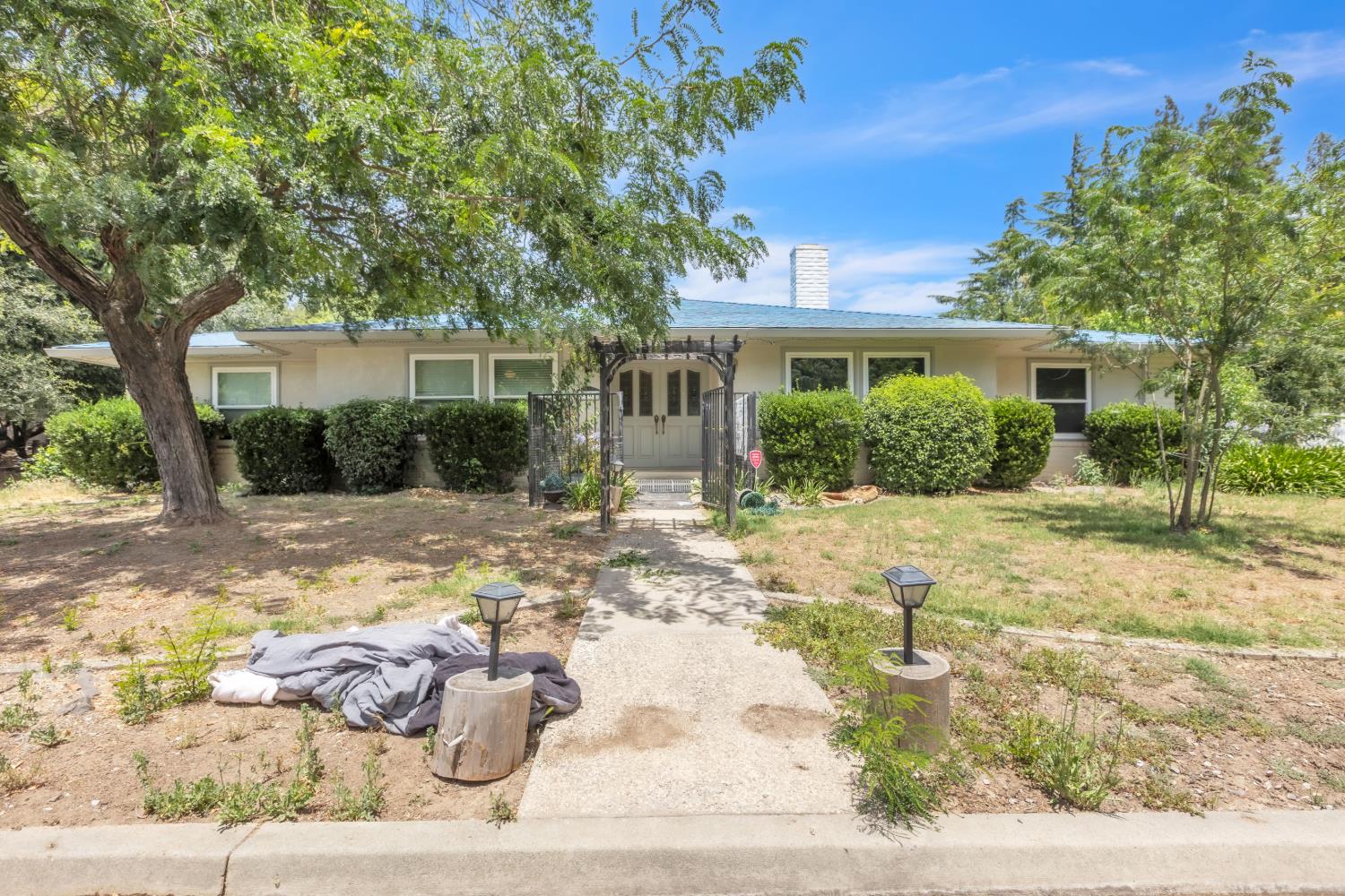 9901 Wild Oak Ct, Oakdale, CA 95361