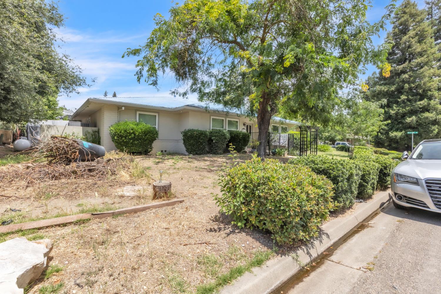 9901 Wild Oak Ct, Oakdale, CA 95361
