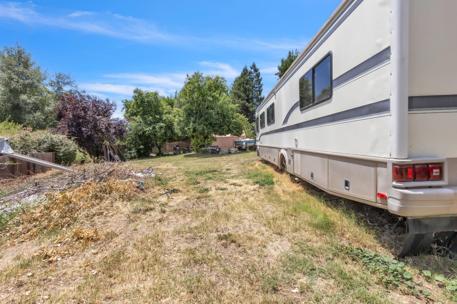 9901 Wild Oak Ct, Oakdale, CA 95361