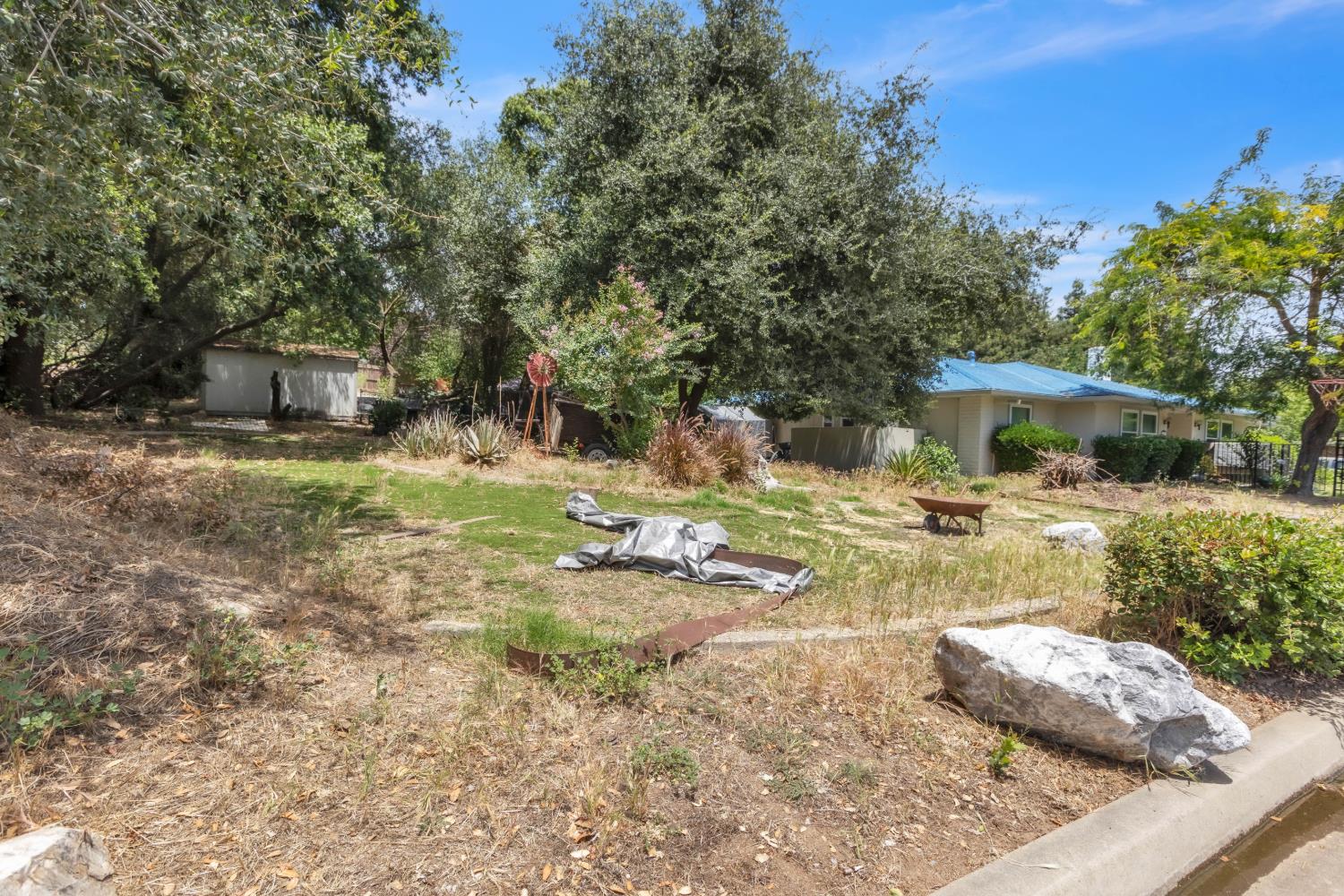 9901 Wild Oak Ct, Oakdale, CA 95361