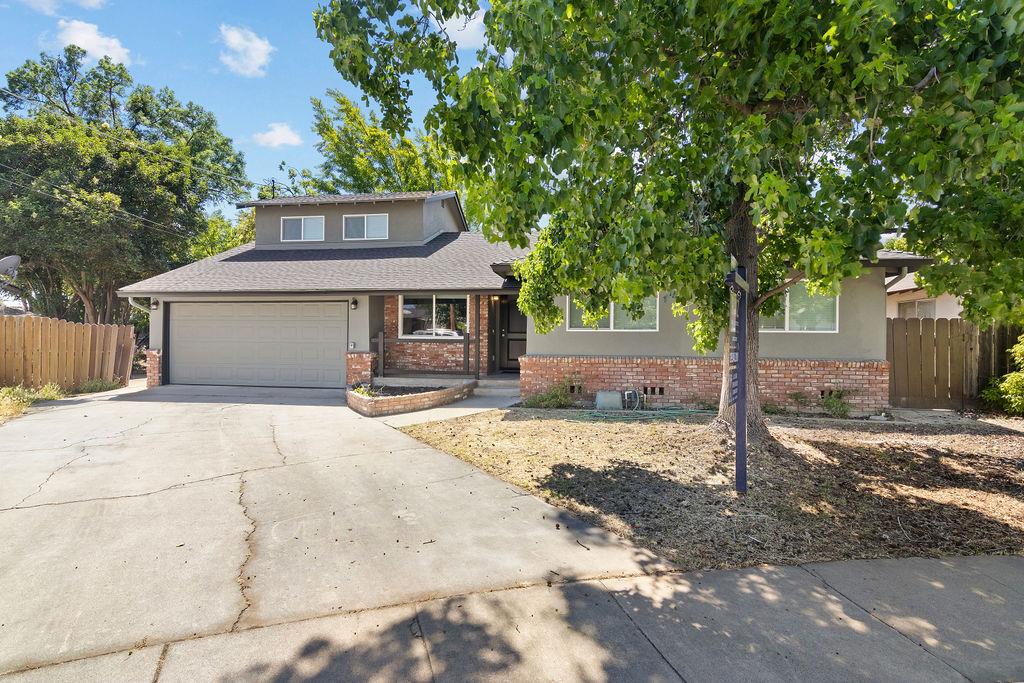 909 Malibu Ct, Modesto, CA 95350