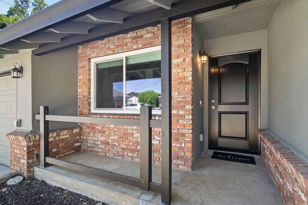 909 Malibu Ct, Modesto, CA 95350