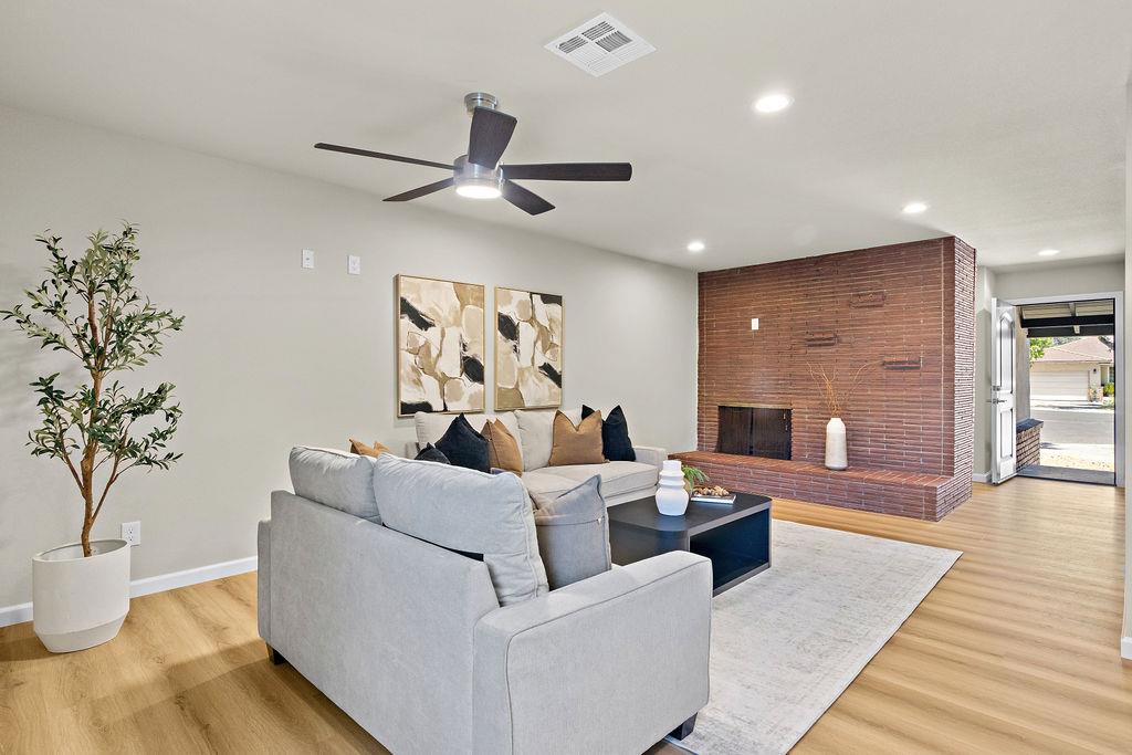 909 Malibu Ct, Modesto, CA 95350