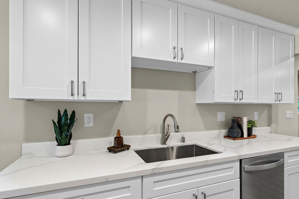 909 Malibu Ct, Modesto, CA 95350