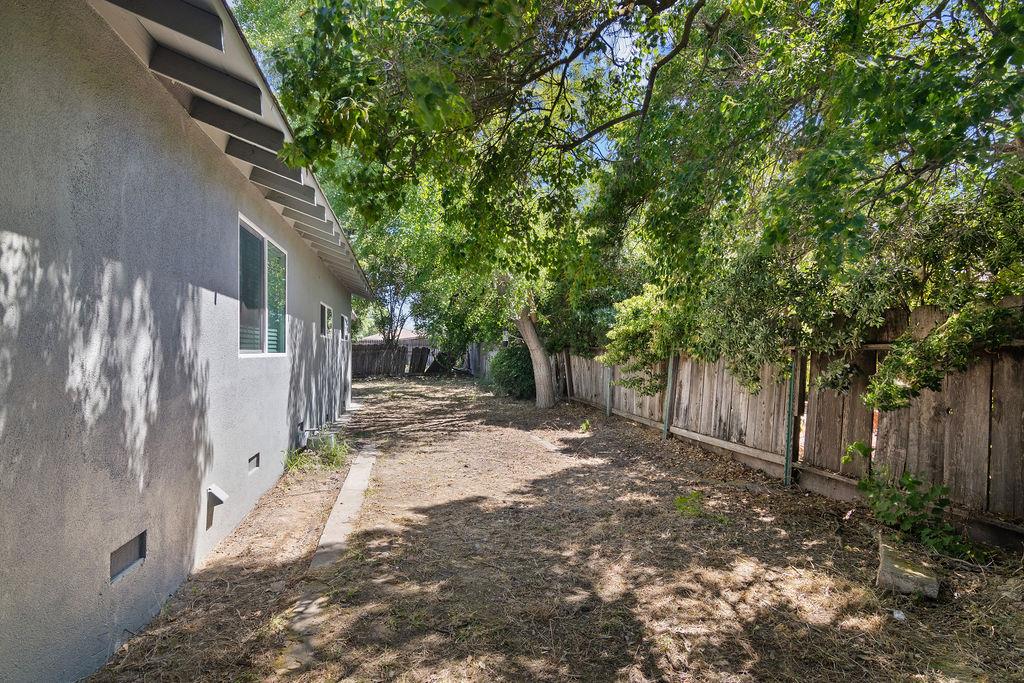 909 Malibu Ct, Modesto, CA 95350
