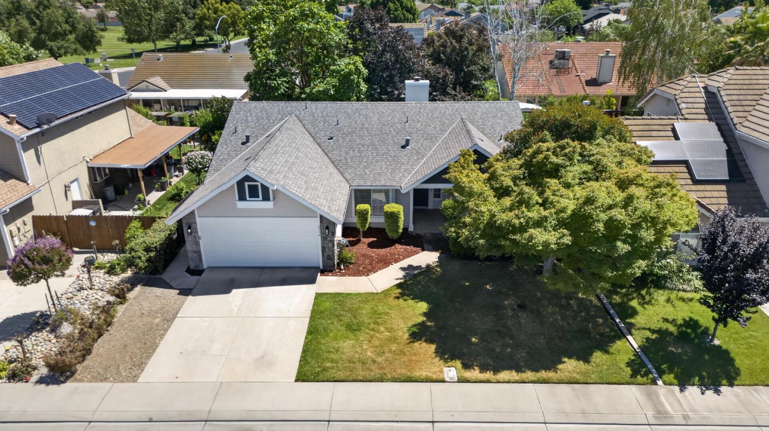 2248 Country Manor Dr, Riverbank, CA 95367