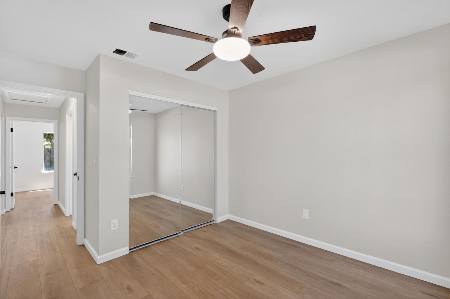 2248 Country Manor Dr, Riverbank, CA 95367