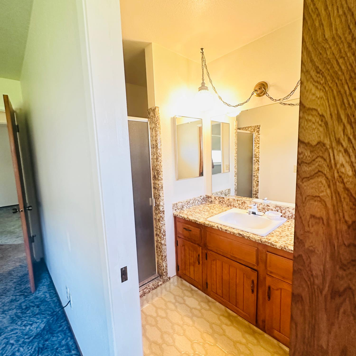 1633 Walnut, Escalon, CA 95320