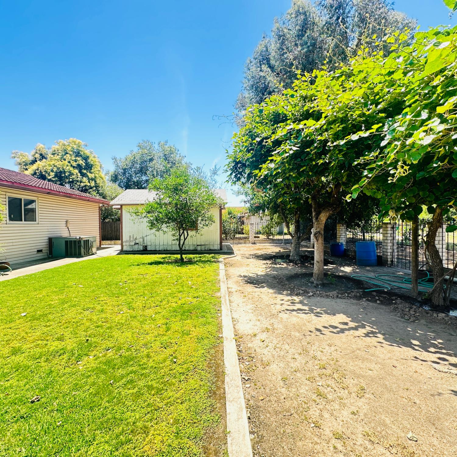 1633 Walnut, Escalon, CA 95320