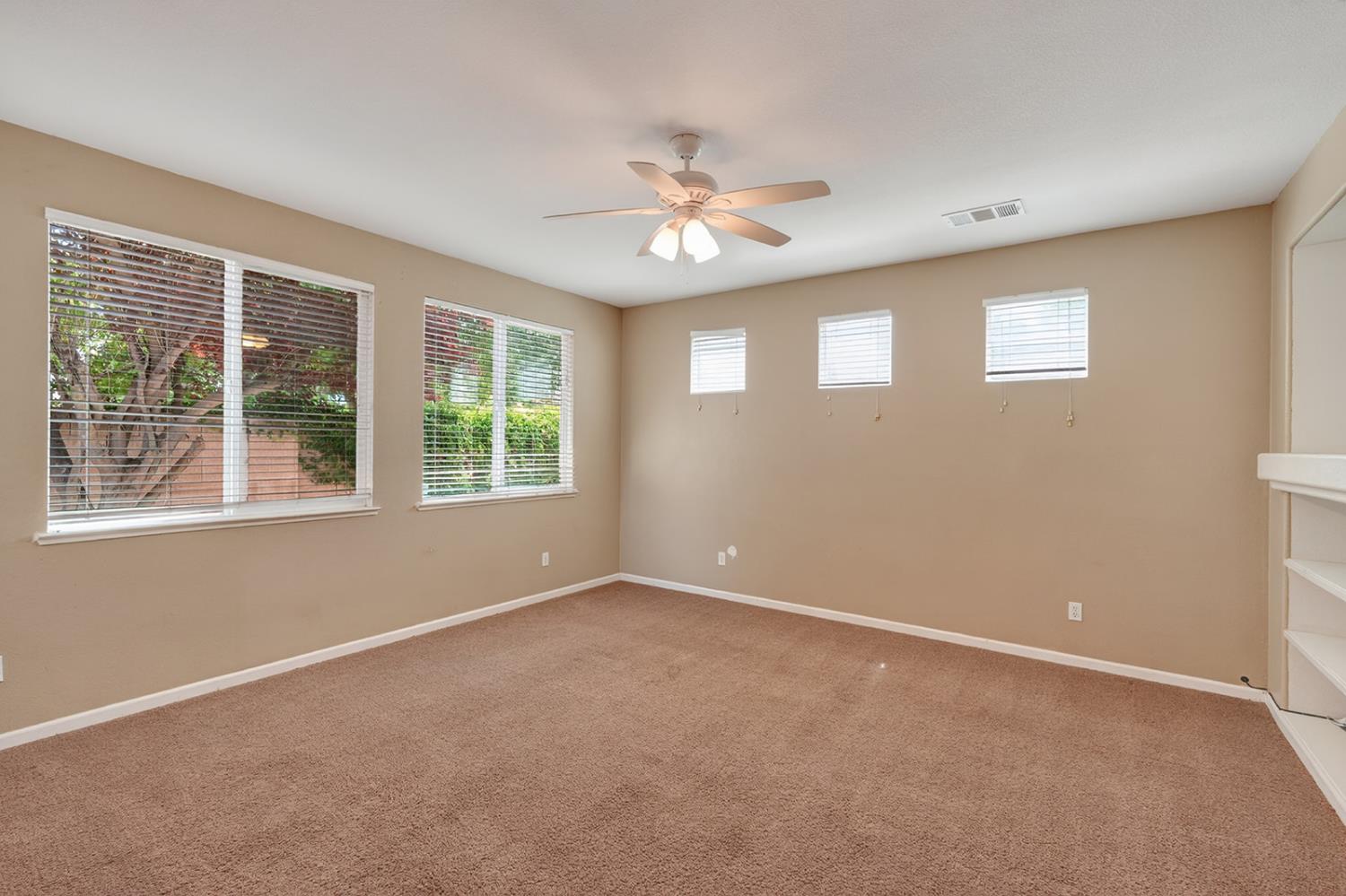 1305 Derby Dr, Merced, CA 95348