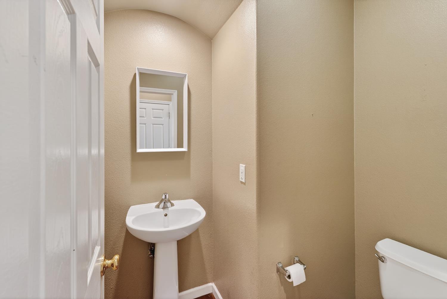1305 Derby Dr, Merced, CA 95348