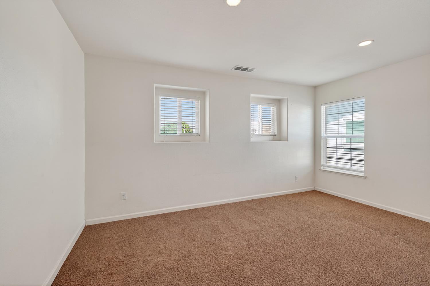 1305 Derby Dr, Merced, CA 95348