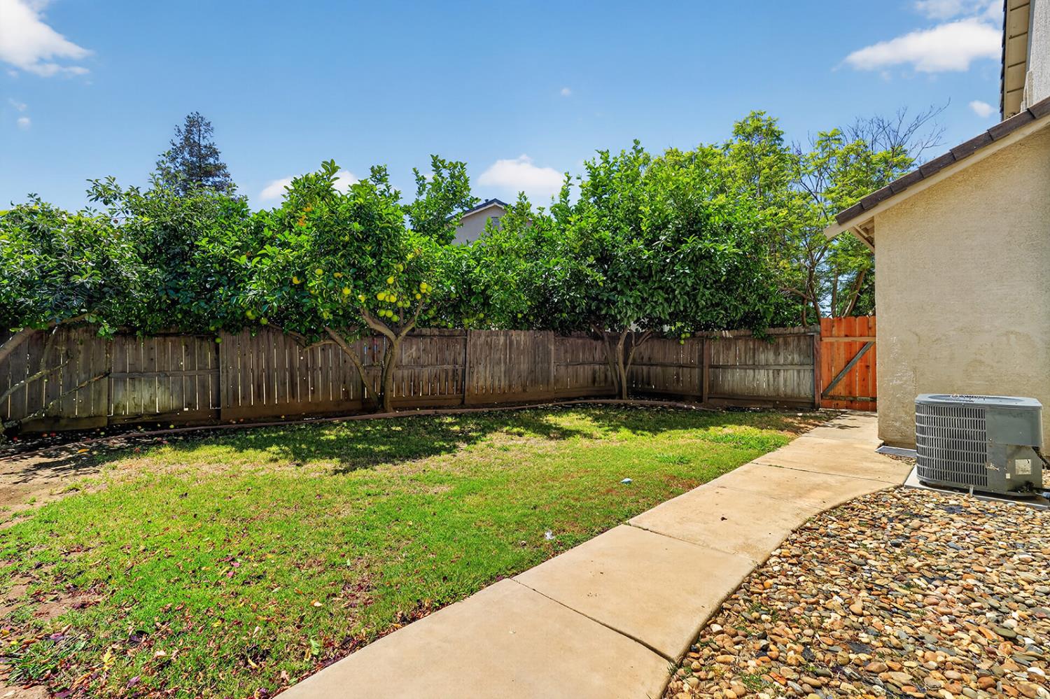 1305 Derby Dr, Merced, CA 95348