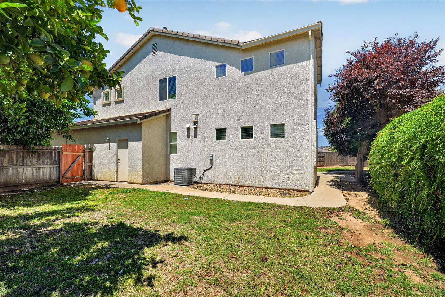 1305 Derby Dr, Merced, CA 95348