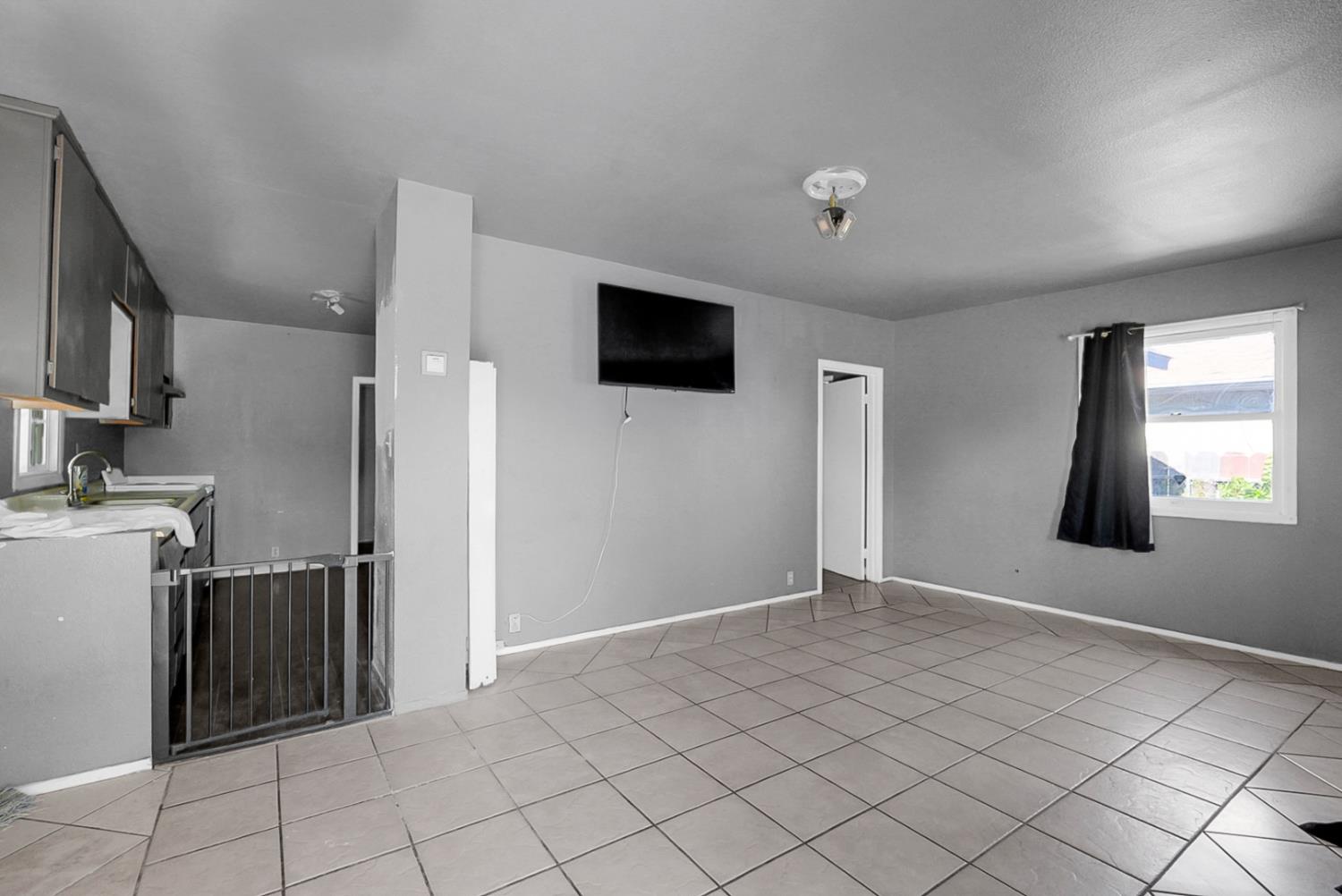 317 Barozzi Ave, Modesto, CA 95351