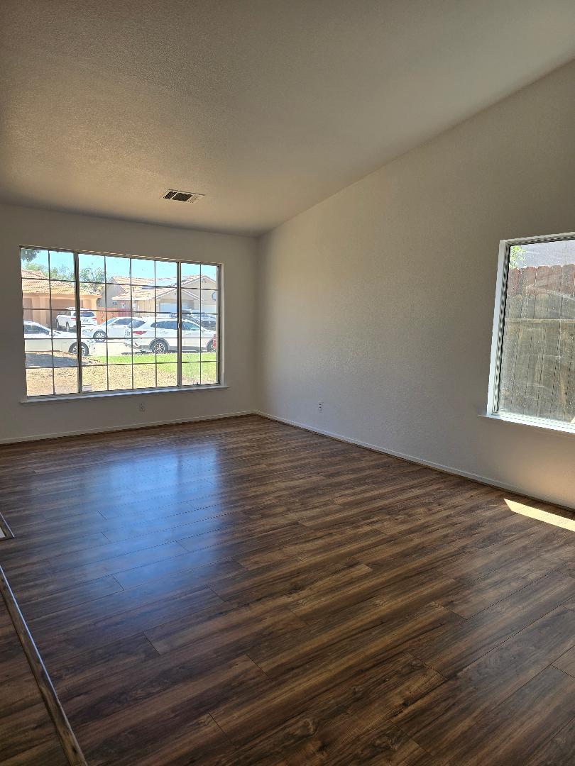 29124 Rio Verde Dr, Gustine, CA 95322