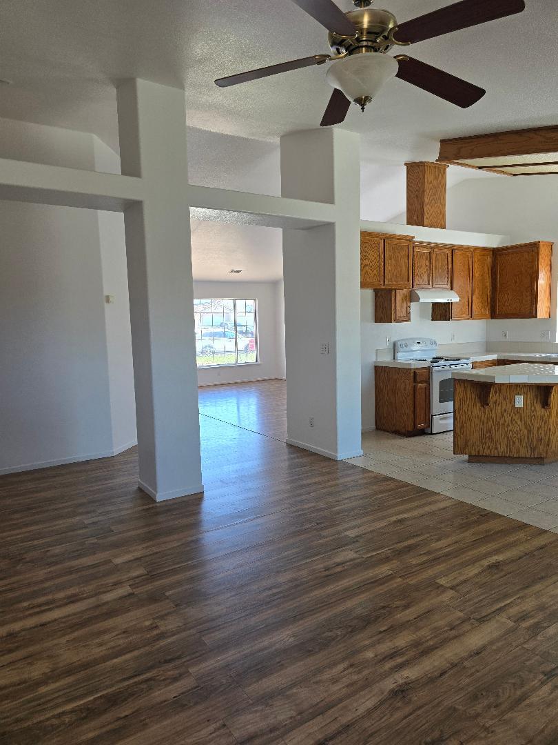 29124 Rio Verde Dr, Gustine, CA 95322