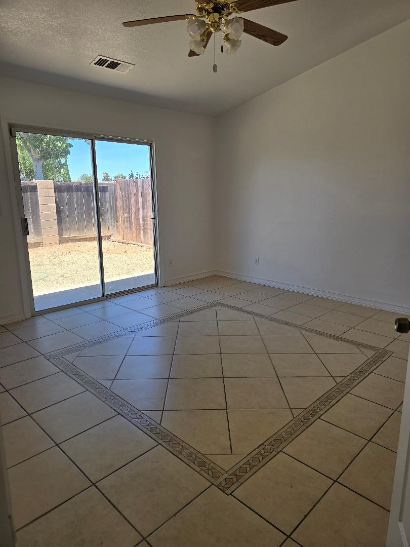 29124 Rio Verde Dr, Gustine, CA 95322