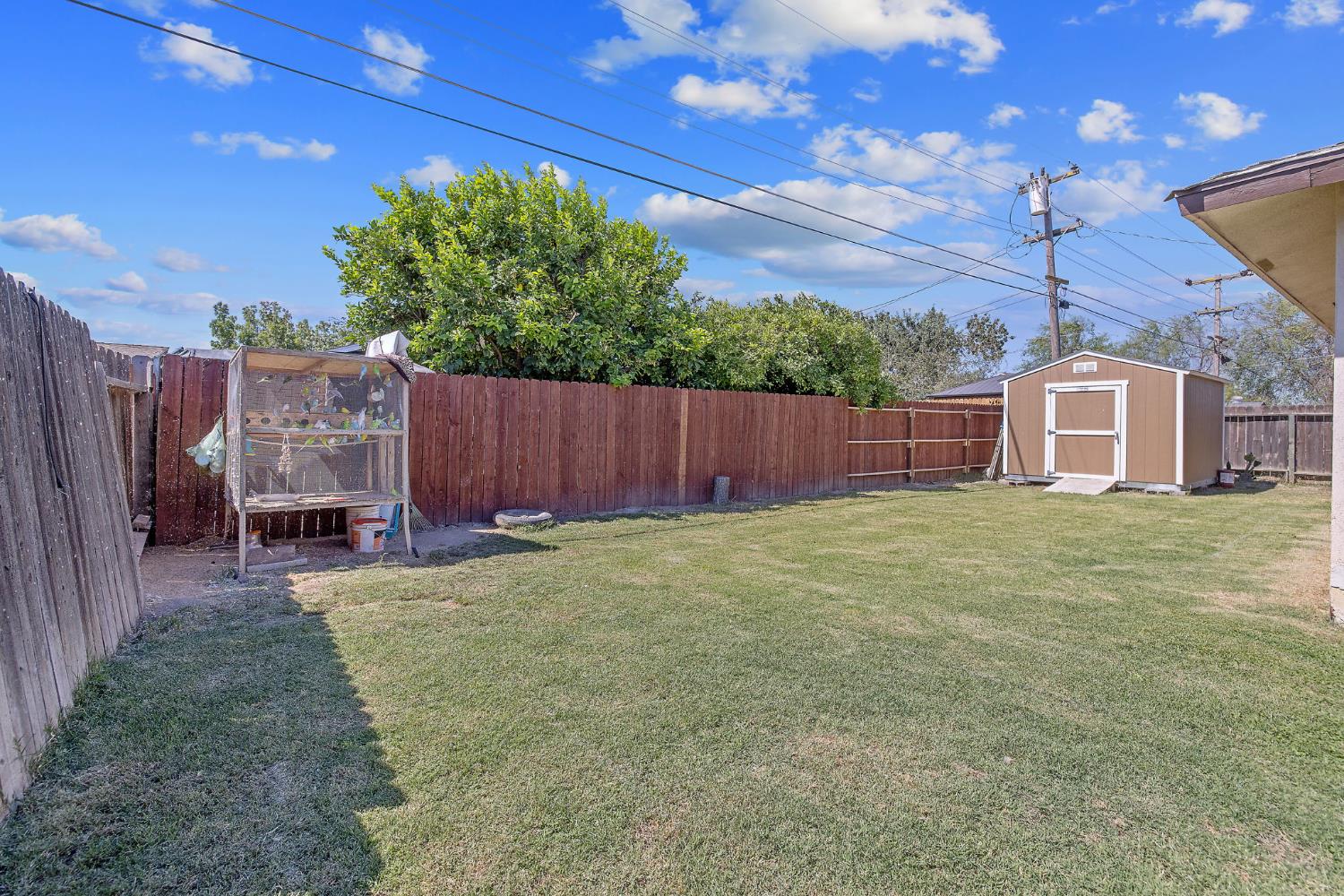 1585 Mulberry Ln, Lemoore, CA 93245