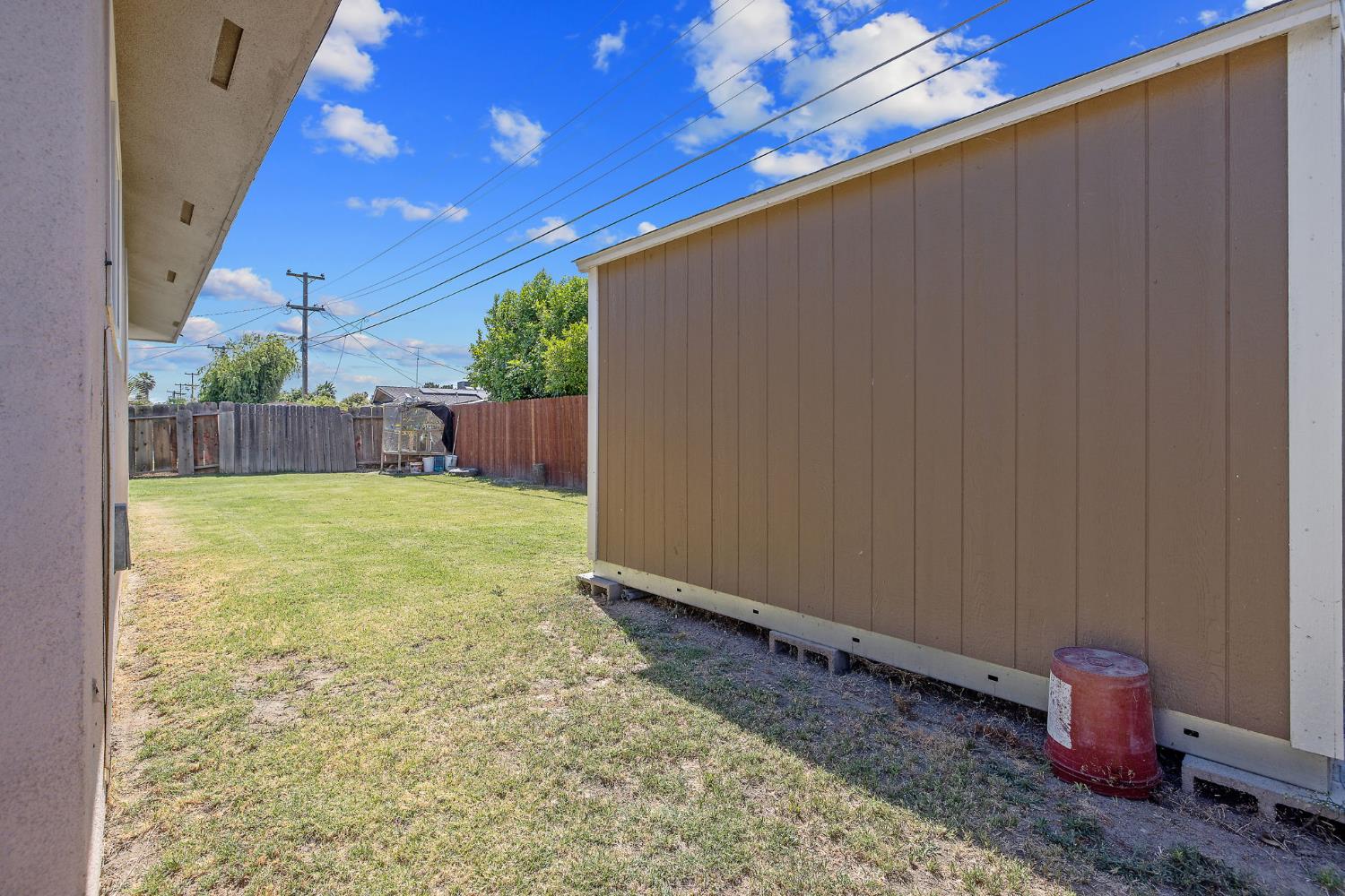 1585 Mulberry Ln, Lemoore, CA 93245
