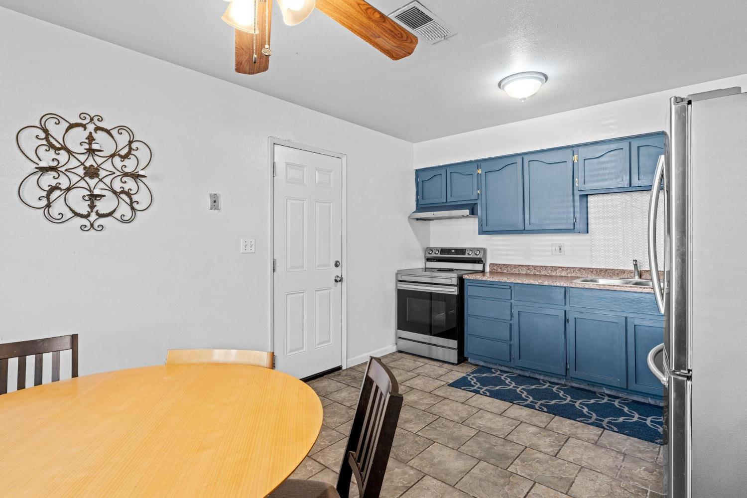 2373 Wolf St, Merced, CA 95348