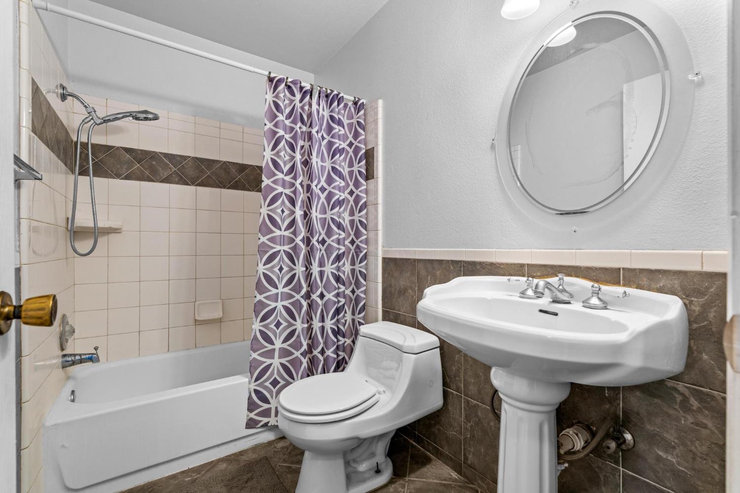 2373 Wolf St, Merced, CA 95348