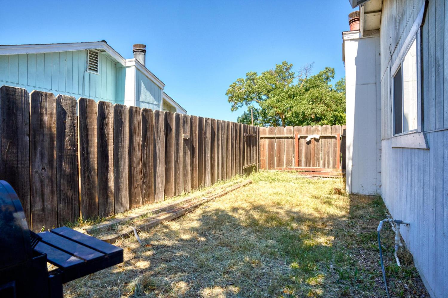 2373 Wolf St, Merced, CA 95348