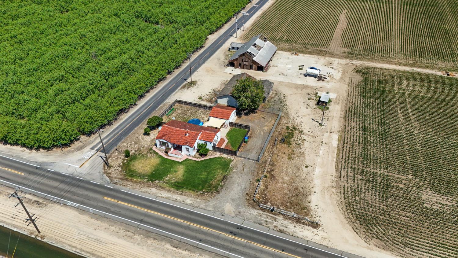 719 W Taylor Rd, Turlock, CA 95382