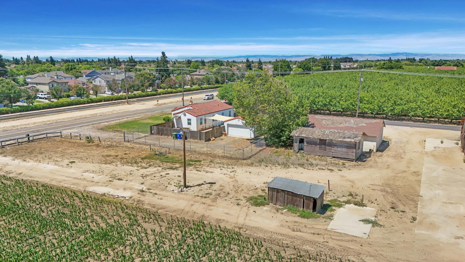 719 W Taylor Rd, Turlock, CA 95382