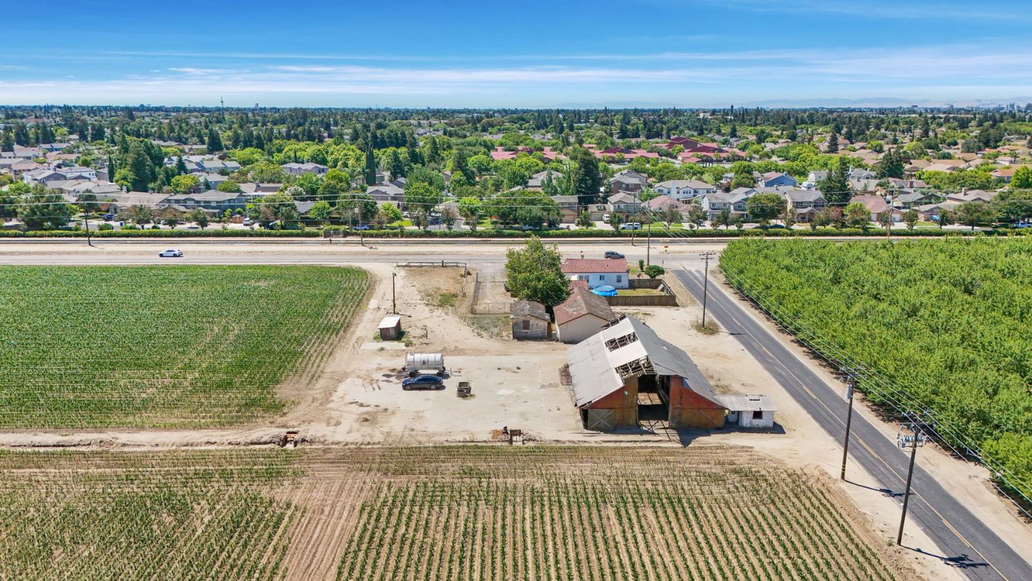 719 W Taylor Rd, Turlock, CA 95382