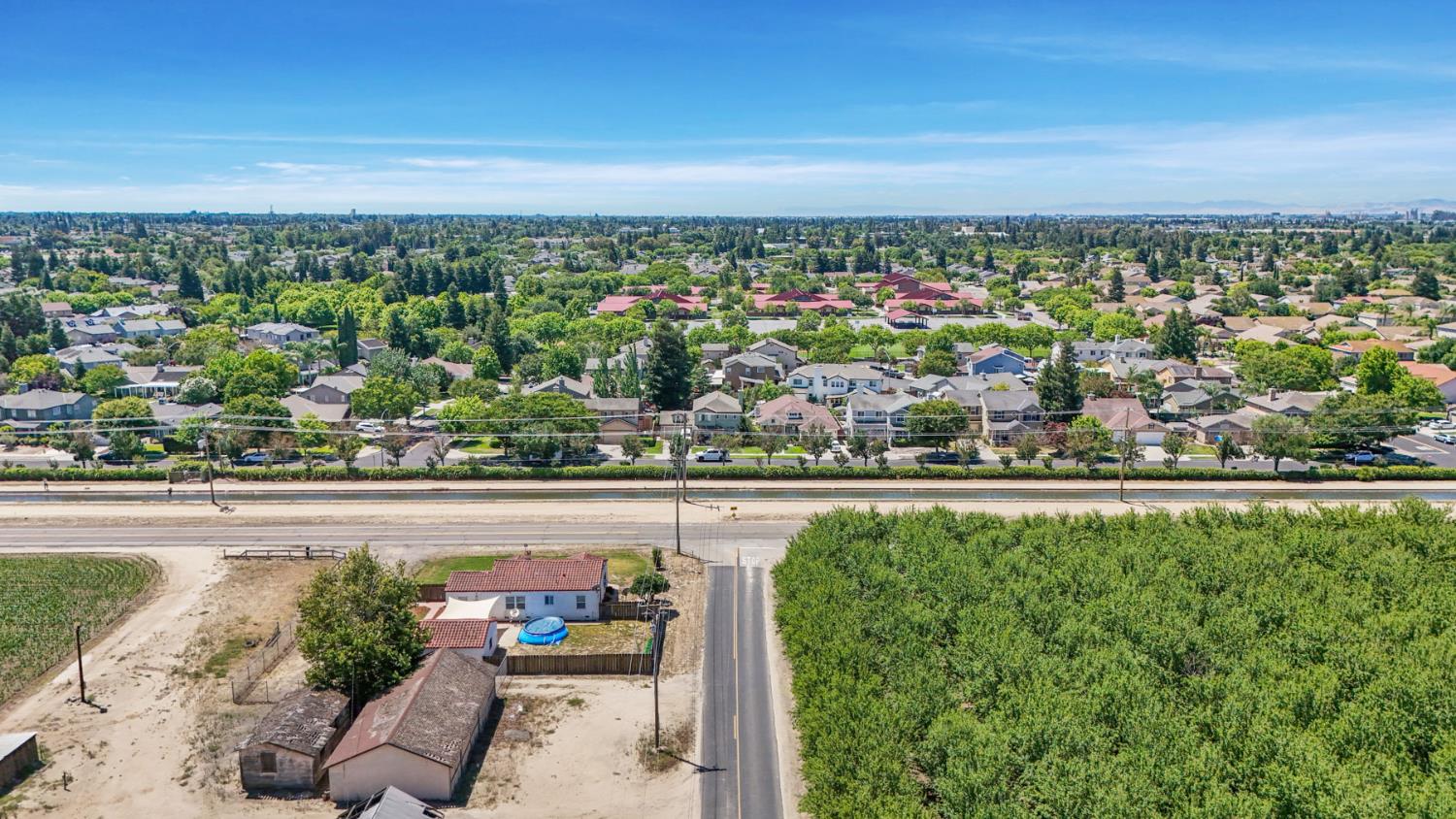 719 W Taylor Rd, Turlock, CA 95382