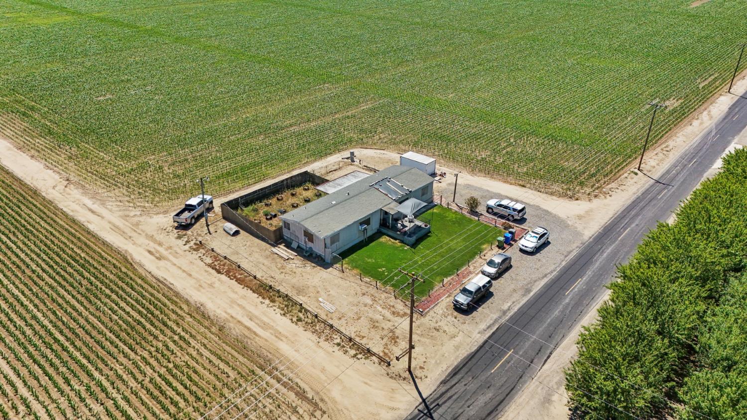 719 W Taylor Rd, Turlock, CA 95382