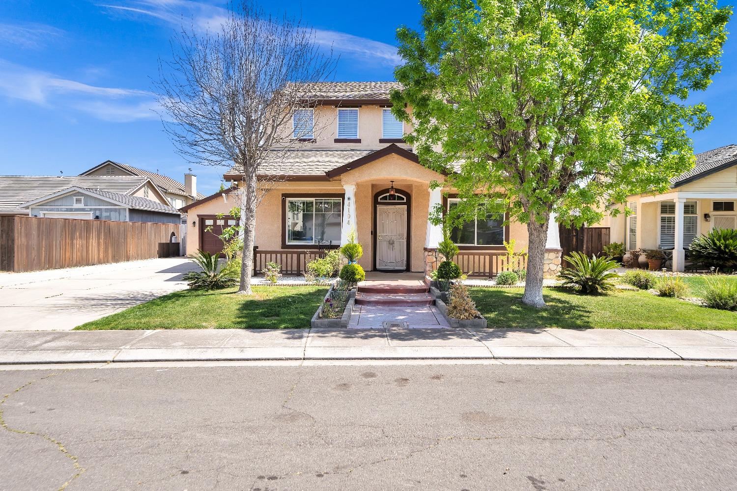 4104 KEEPSAKE Dr, Modesto, CA 95356