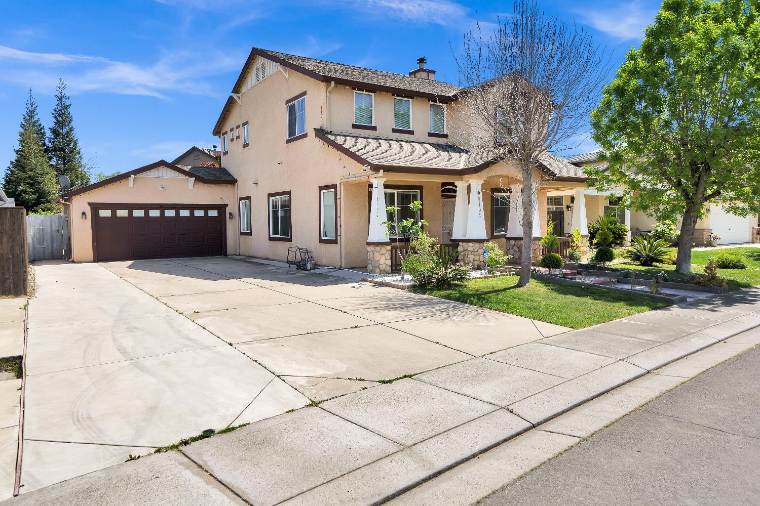4104 KEEPSAKE Dr, Modesto, CA 95356