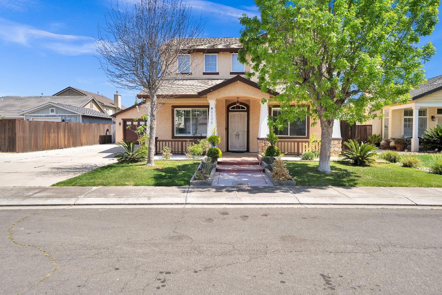 4104 KEEPSAKE Dr, Modesto, CA 95356