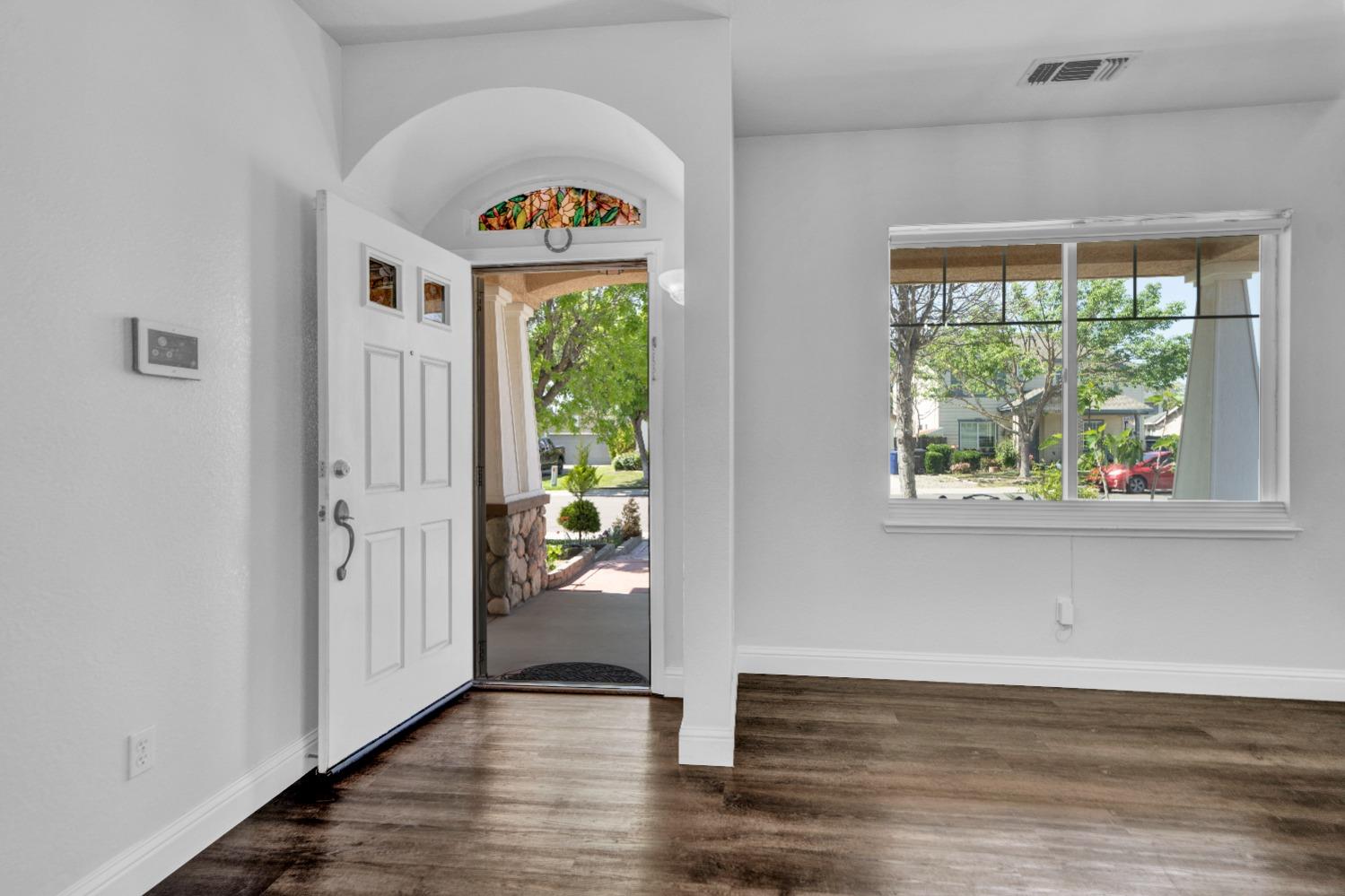 4104 KEEPSAKE Dr, Modesto, CA 95356