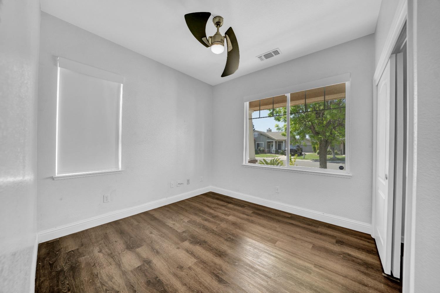 4104 KEEPSAKE Dr, Modesto, CA 95356
