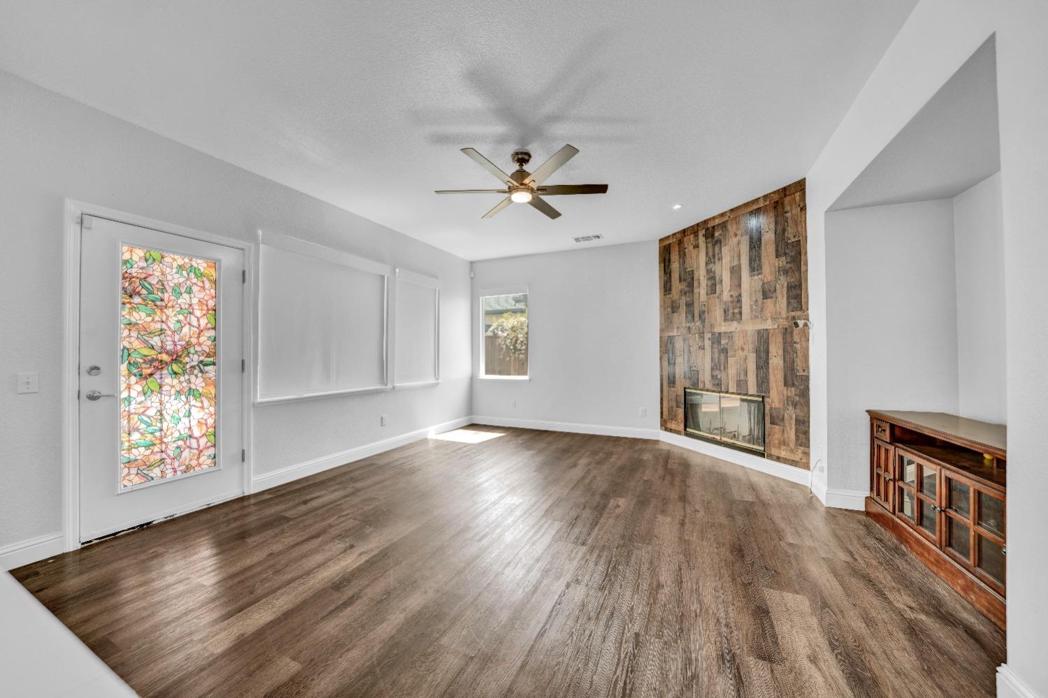 4104 KEEPSAKE Dr, Modesto, CA 95356