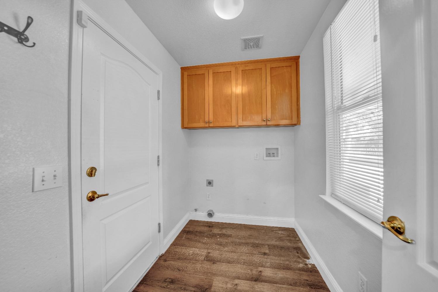 4104 KEEPSAKE Dr, Modesto, CA 95356