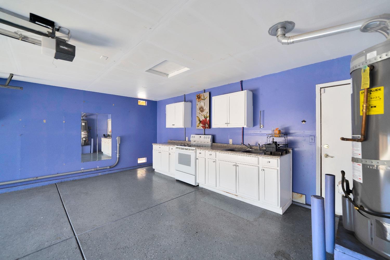 4104 KEEPSAKE Dr, Modesto, CA 95356